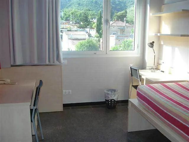 Àgora BCN. Residencia Universitaria Internacional Barcelona 0*,